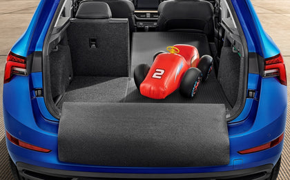 SKODA Fold-out rubber/textile boot mat for SCALA